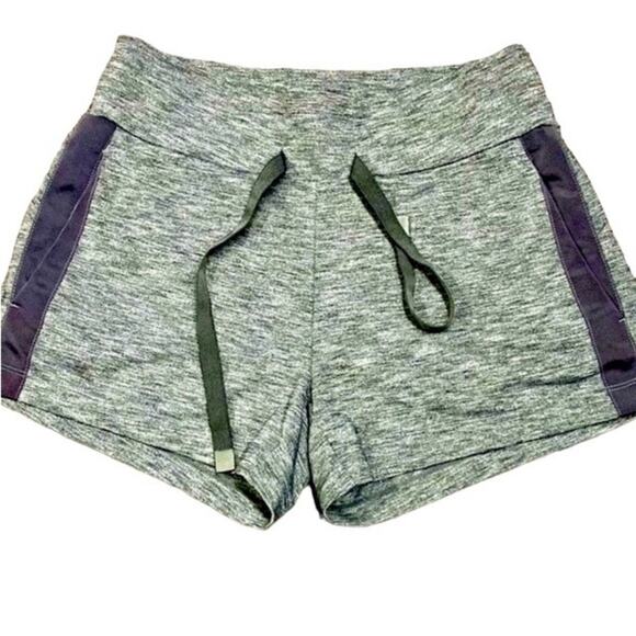 Athleta Metro Downtown Athletic Short, in Black/Grey Heather, Size Small EUC‎ - Picture 1 of 11